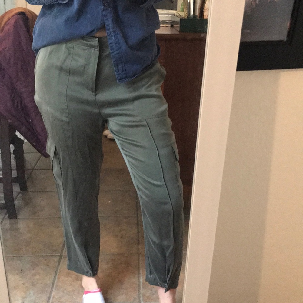 Joie Olive Green Satin Silk Crop Pant, Size 4